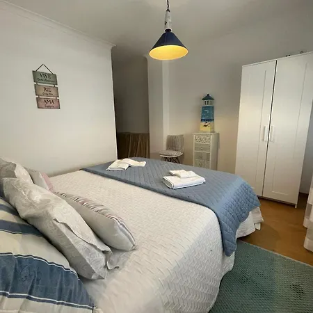 公寓 Spacious With Sea View In - 120 M², Fireplace
