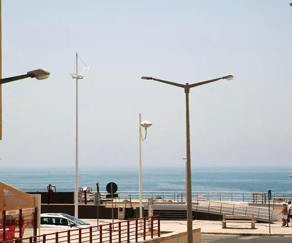 Spacious With Sea View In - 120 M², Fireplace Апартаменты Назаре