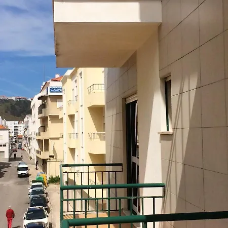 Spacious With Sea View In - 120 M², Fireplace アパート ナザレ