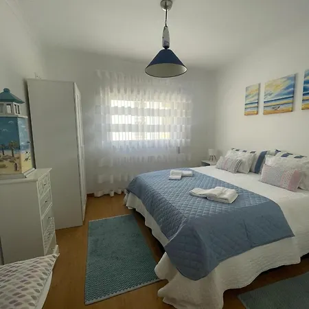 Spacious With Sea View In - 120 M², Fireplace Apartment