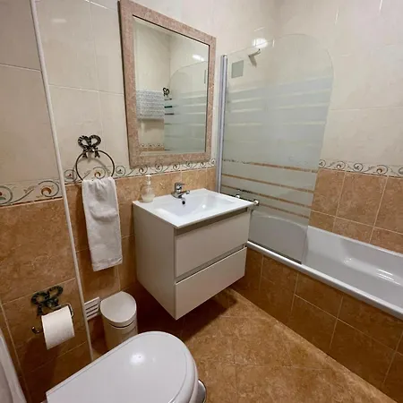 Spacious With Sea View In - 120 M², Fireplace アパート ナザレ
