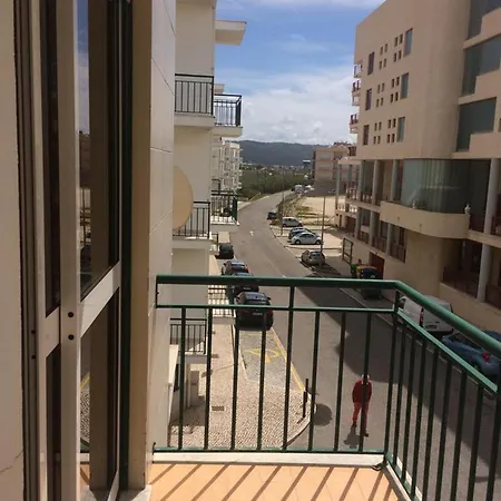 Spacious With Sea View In - 120 M², Fireplace Apartment