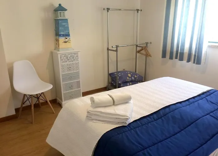 Spacious With Sea View In - 120 M², Fireplace * Nazaré