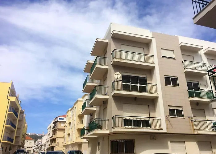 Spacious With Sea View In - 120 M², Fireplace Apartment